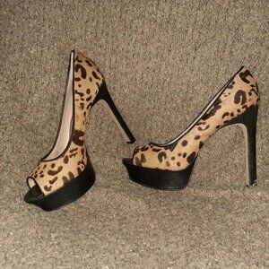 VINCE CAMUTO-Bette-Leopard Pony Hair Platform Stiletto-Peep-Toe-Sz 8.5-Near Mint